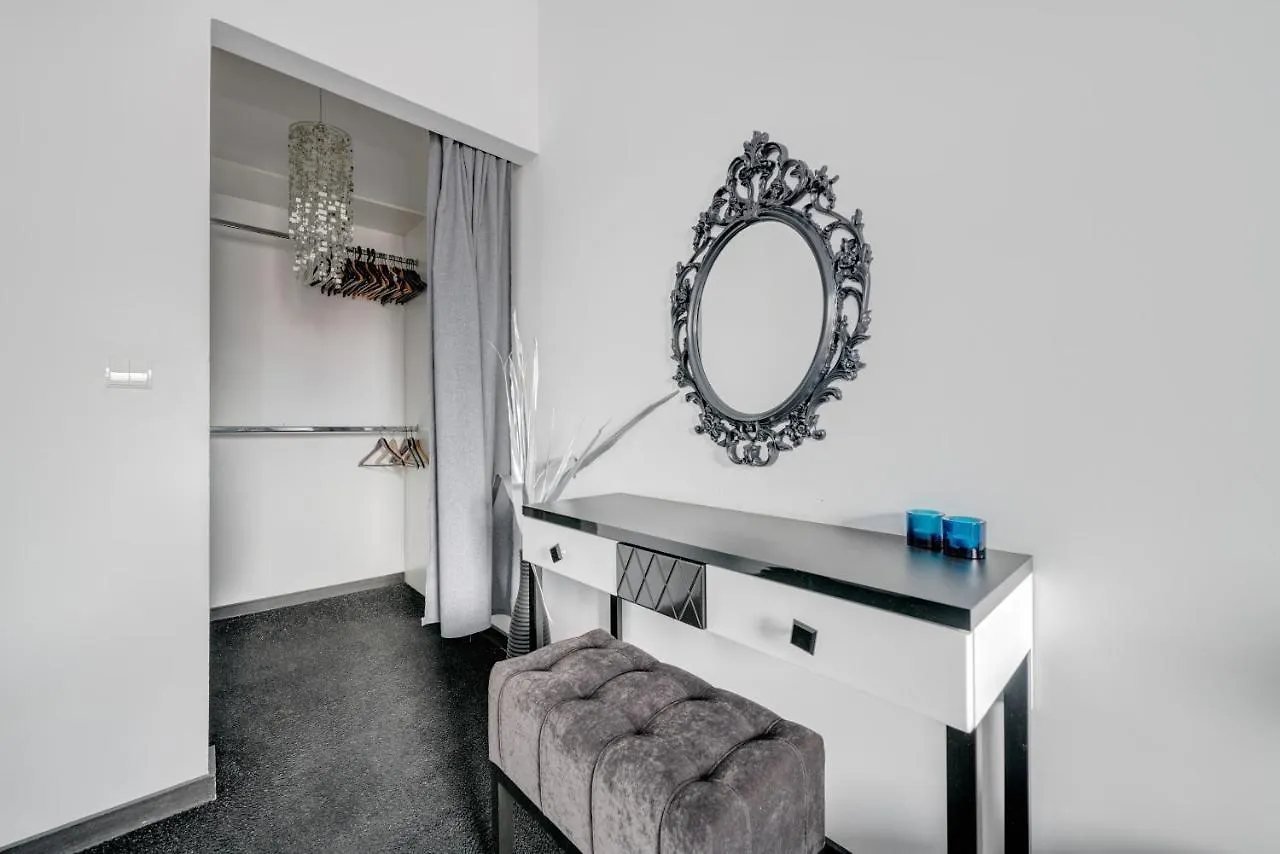 Dom & House - Apartments Old Town Szafarnia 格但斯克 0*,